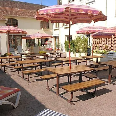Riva Bella Hostel